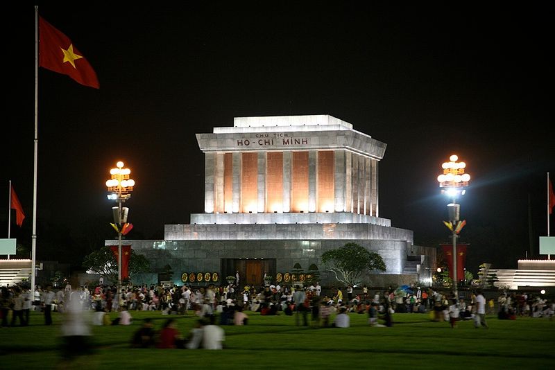 Fichier:Ho Chi Minh Mausoleum-original-5.jpg