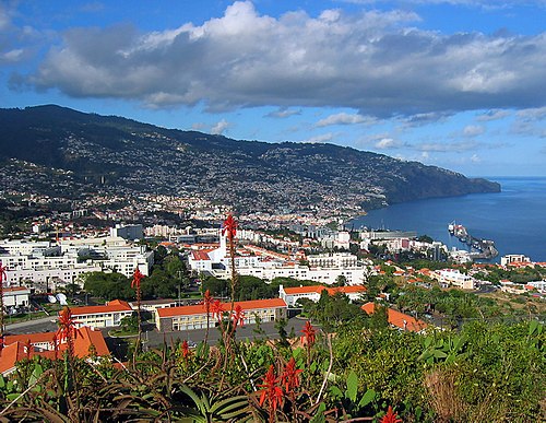 Voir sur Funchal, Madère.