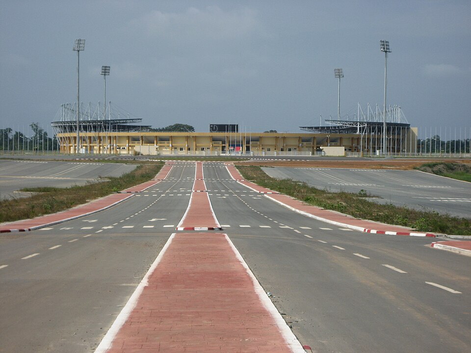 Fichier:Bata Stadium Equatorial Guinea.JPG