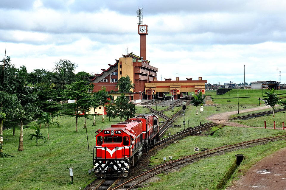 Fichier:Gare de Bessengué 2.JPG